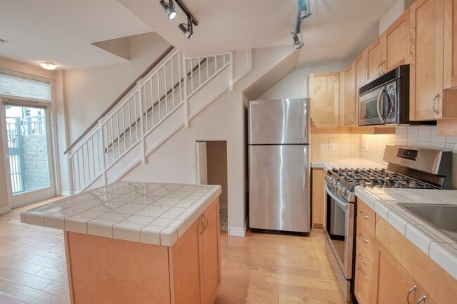 Photo - 1240 India St Unit 113