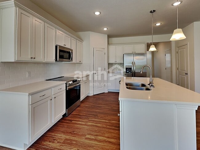 Photo - 8383 Merlin Dr