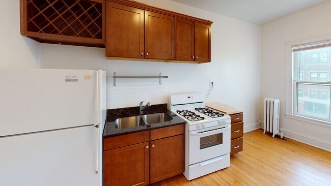 Photo - Lor-West Apartments