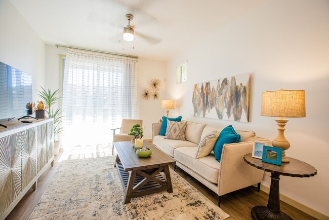 The Curve at Gilbert Apartments - Gilbert, AZ | ForRent.com