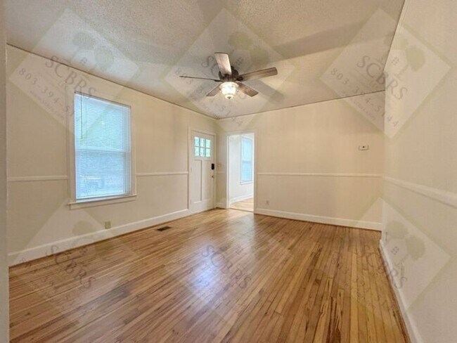 Photo - Charming 2-Bedroom Home in Rosewood Neighborhood