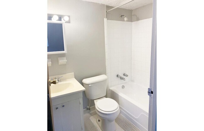 Photo - 3033 Clifton Ave Unit 3033-12