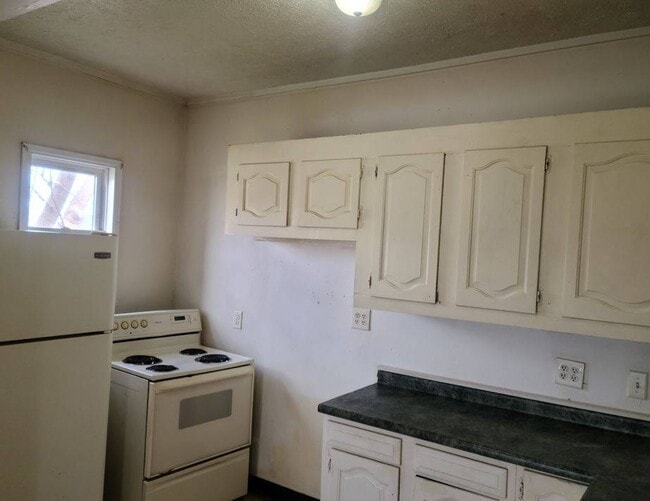 Photo - 146 S Park Ave