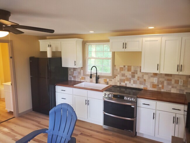 Photo - 402 Grubb Rd