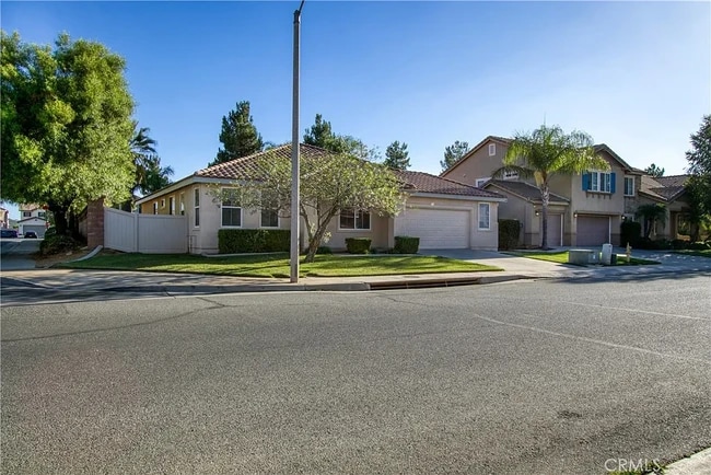 1673 Jade Moon Ln