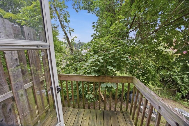 Photo - 225 Luray St Unit 219