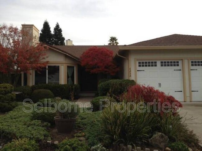 Building Photo - 6252 Ridgemont Dr