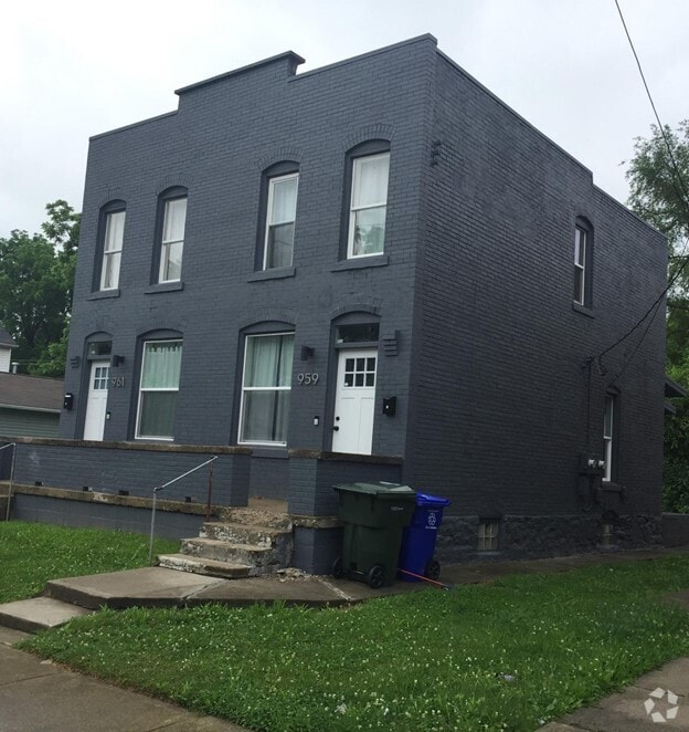 Building Photo - 959 E Mound St Rental