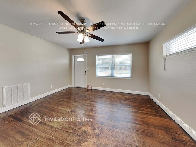 Photo - 5507 Riordan Way