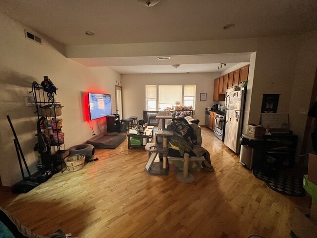 7046-2 Living Room - Greenleaf-Paulina Apartments