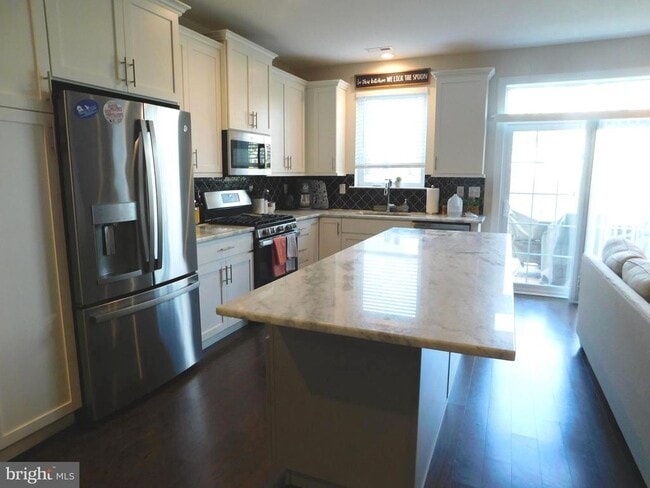 Photo - 16740 River View Cir