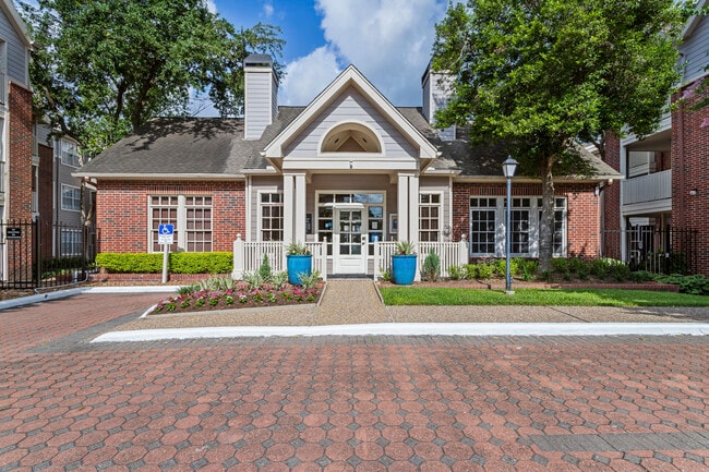 Exterior of Citywalk - Gables CityWalk Apartments