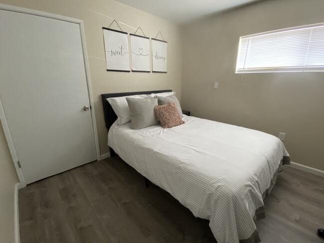 Photo - 4234 E Western Dr Unit 3