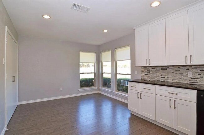 Photo - 7102 Casablanca Ct