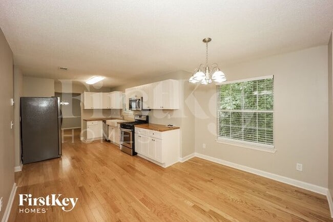 Photo - 3823 Riverview Ferry Crossing