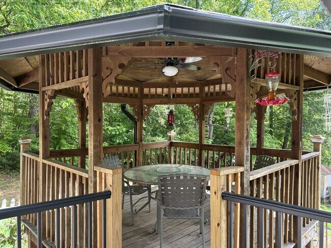 Photo - Charming Split-Level Home with Spacious Yard & Modern Updates – Ideal Location!