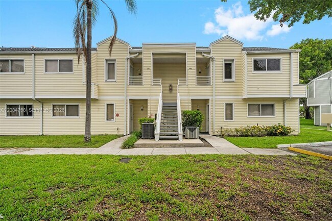 Photo - 3405 NW 44th St Unit 205