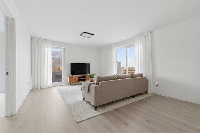 Photo - 1035 Commonwealth Ave Unit 511