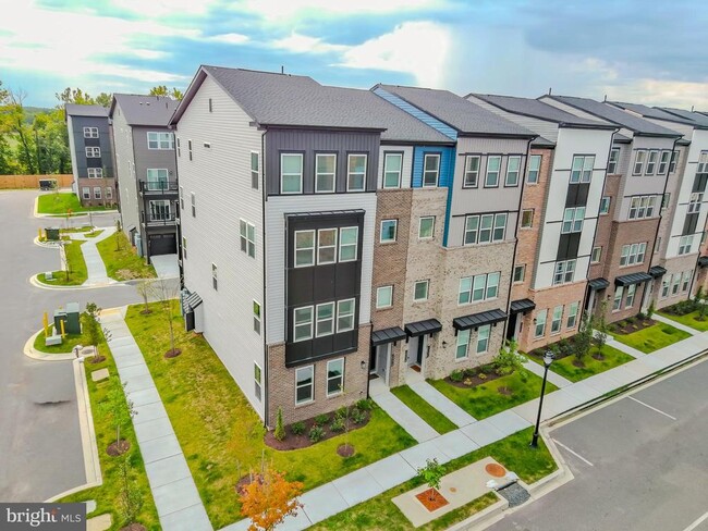 Building Photo - 10001 -B American Pharoah Ln Unit A Rental
