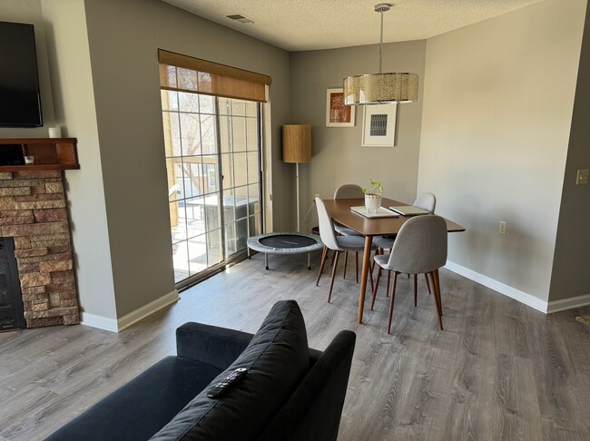 5978 Chasewood Pky Unit 102