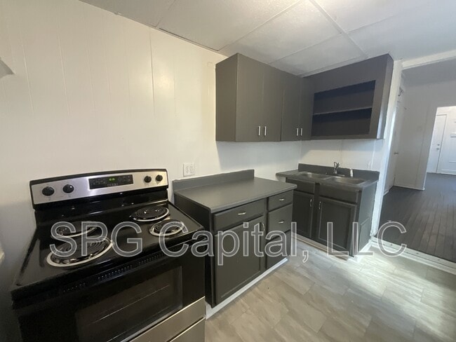 Photo - 444 S Duke St