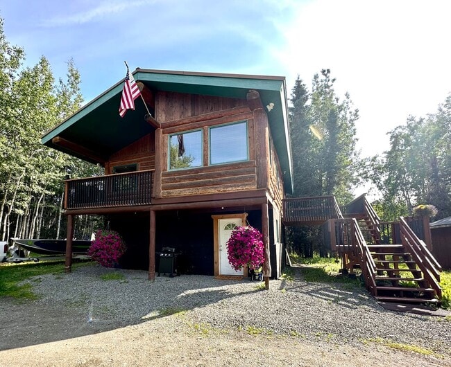 Building Photo - FURNISHED SEASONAL RENTAL