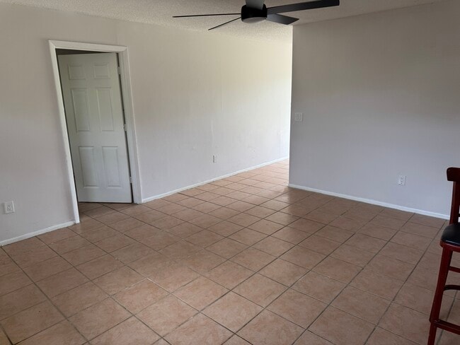 Photo - 2147 Laura Ln Unit 47A