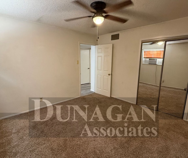Photo - AVAILABLE NOW!! 2BEDROOM/1 FULL BATH !!