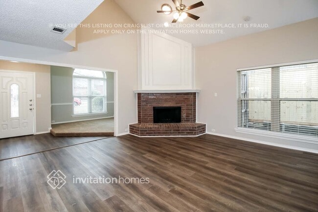 Photo - 1530 Knollview Ln