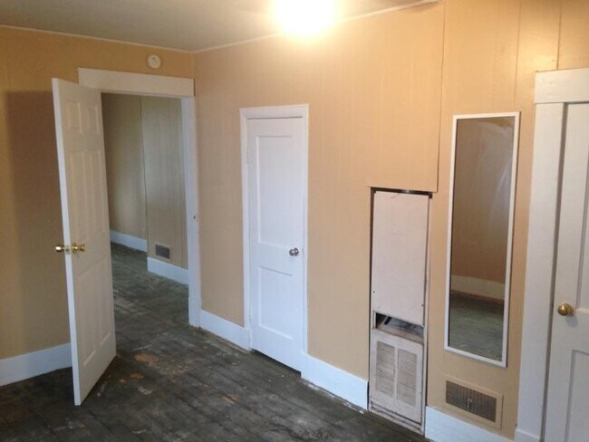 Photo - 308 S Graham Ave