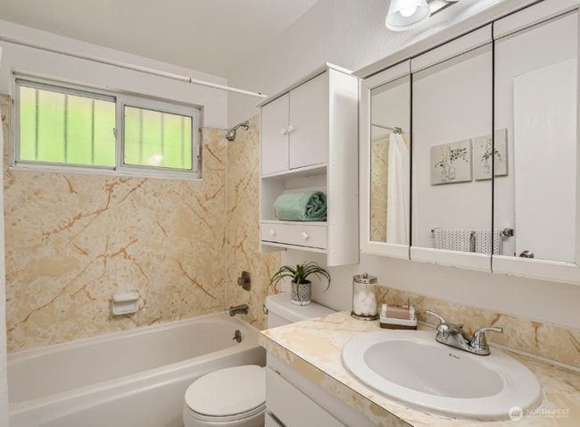 Photo - 3544 S Asotin St Unit A rooms