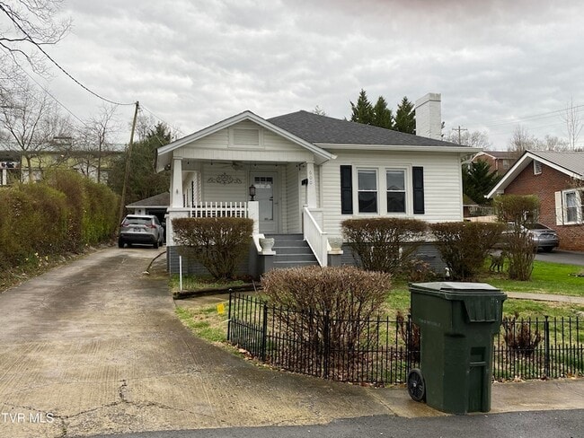 Photo - 600 Franklin St