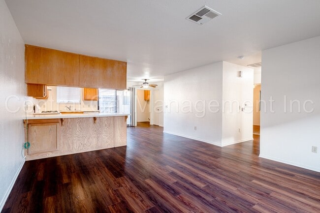 Photo - 8400 Laborough Dr Unit Apt A