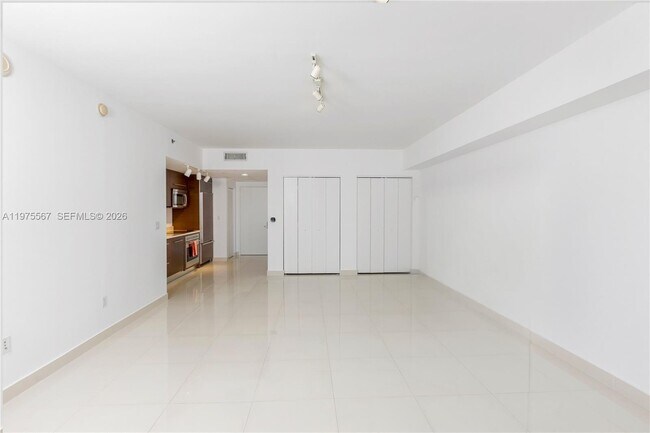 Photo - 475 Brickell Ave Unit 1010