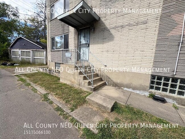 Building Photo - 21 Valleyview Dr Unit E Rental
