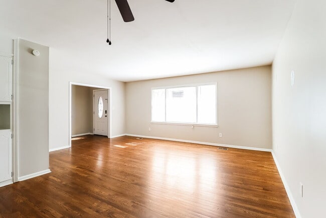 Photo - 229 Sam Pate Dr