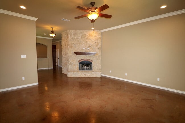 3125 Silver Saddle Dr