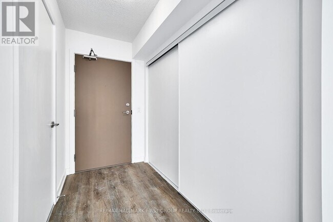 Photo - 1010 Sandy Beach Rd Unité 2403