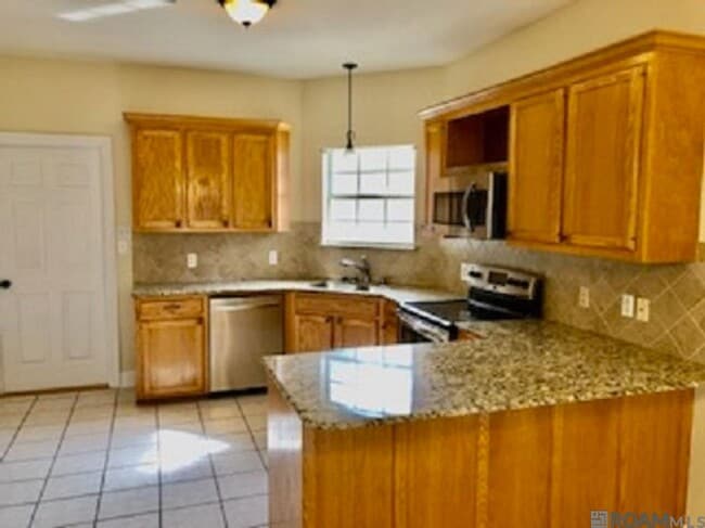Photo - 38159 Willow Lake E Ave