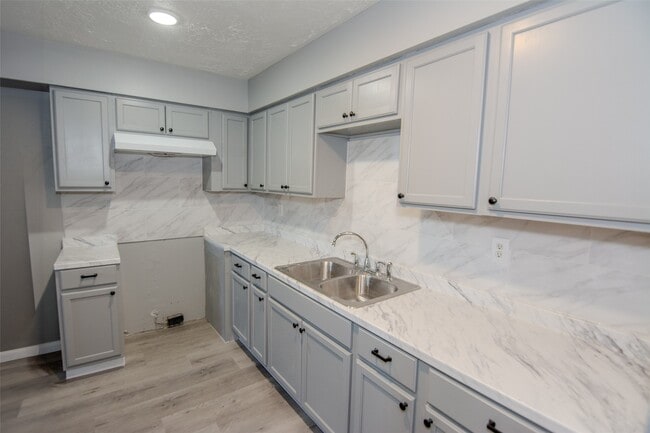 Photo - 15259 Buckle Ln Unidad True