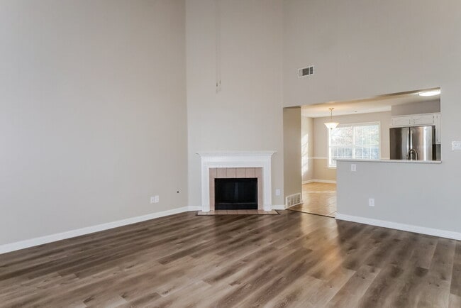 Photo - 2960 Woodland Ash Cove