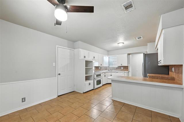 Photo - 107 Belden Cir