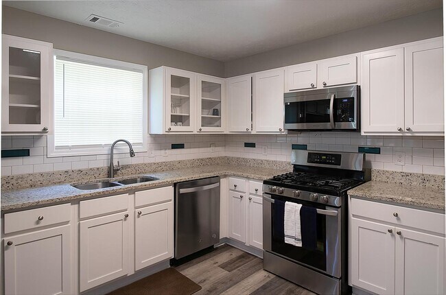 Photo - 2128 Silva Ct