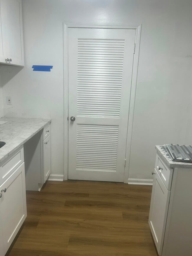 Photo - 1230 Hanover Pl