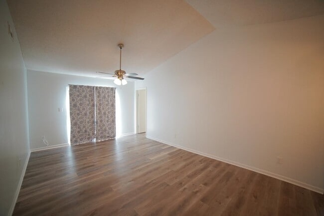 Photo - 8609 Kingston Ct