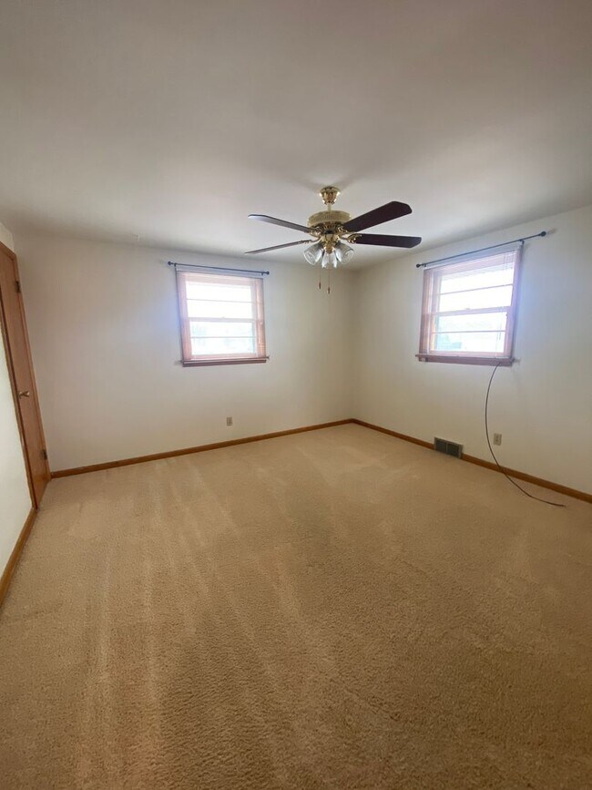 Photo - 332-334 Maple St Unit 334 Maple St