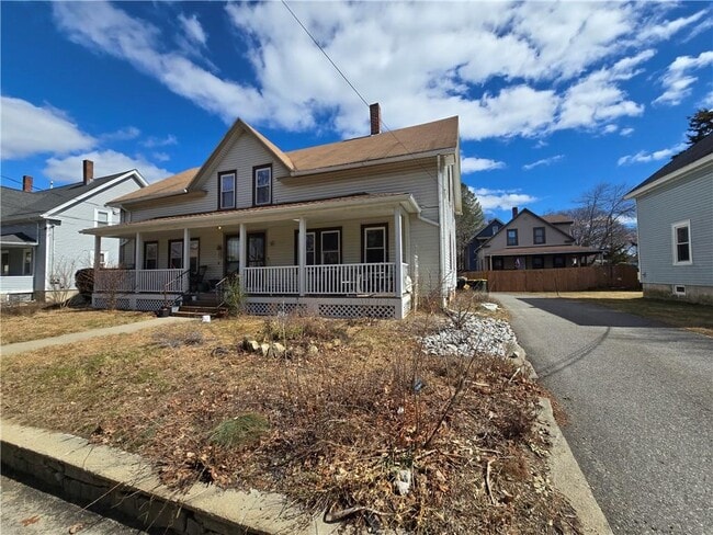 Building Photo - 1019 Victory Hwy