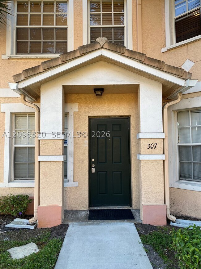 307 Belmont Ln