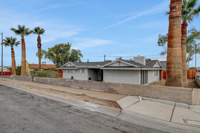443 National St