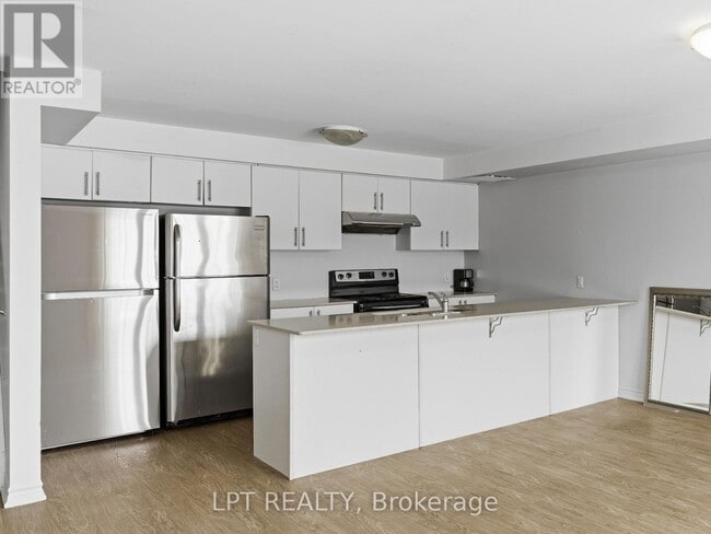 Photo - 244 Penetanguishene Rd